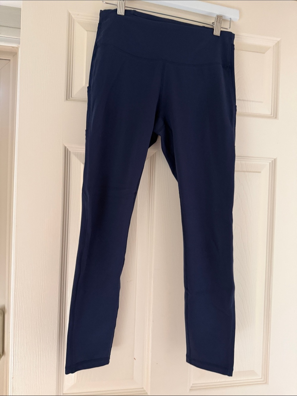 Women's High-Rise Navy Leggings with pockets
